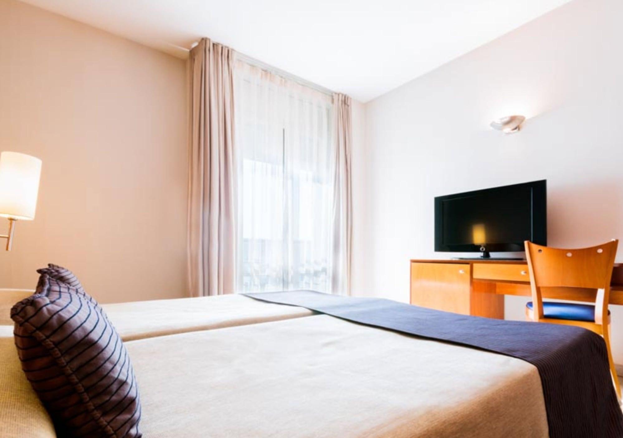 Hotel กราโนแยร์ส ภายนอก รูปภาพ