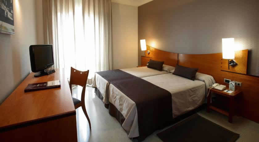 Hotel กราโนแยร์ส ภายนอก รูปภาพ